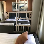 Pilot Airport 3*