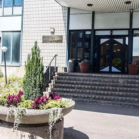 Отель Pilot Express Airport Вантаа