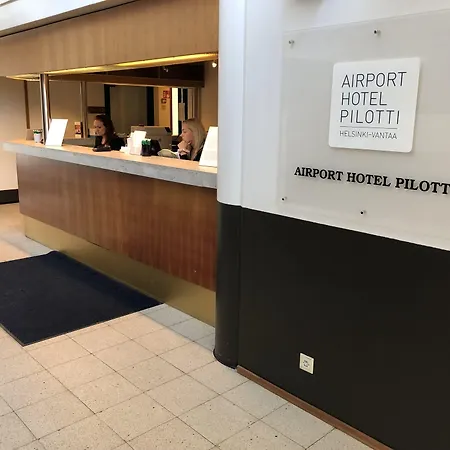 Pilot Express Airport 3* 万塔