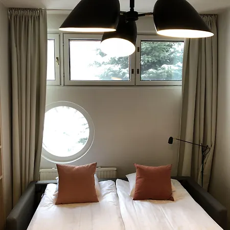 Pilot Express Airport Отель Вантаа