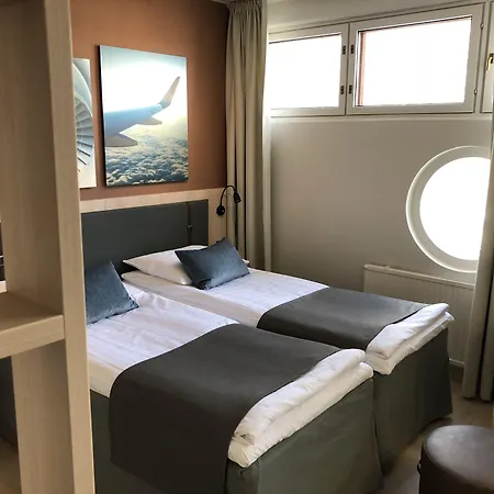 Pilot Express Airport Отель 3*