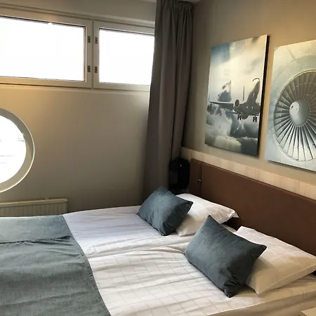 Отель Pilot Express Airport Вантаа