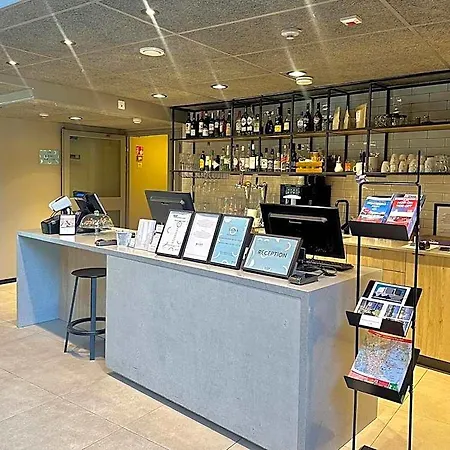 Pilot Airport فانتا