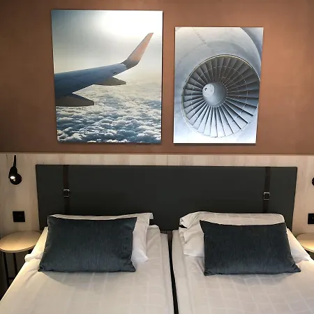 Pilot Express Airport Вантаа