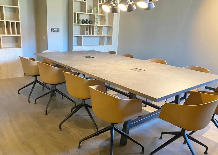 Pilot Airport Отель