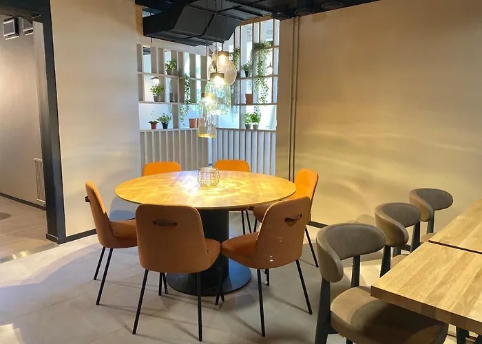 Отель Pilot Airport