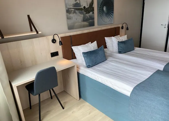 Hotel Pilot Airport 3*