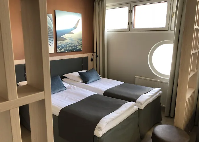 Pilot Airport Hotel 3*