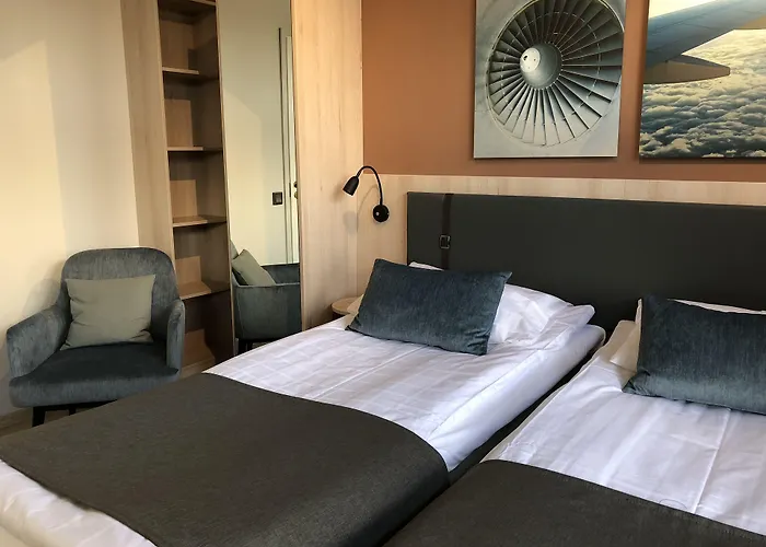 Отель Pilot Airport