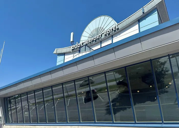 Pilot Airport Отель 3*