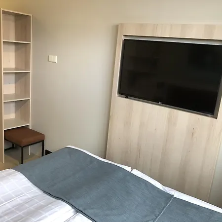 Pilot Airport Hotel 3*