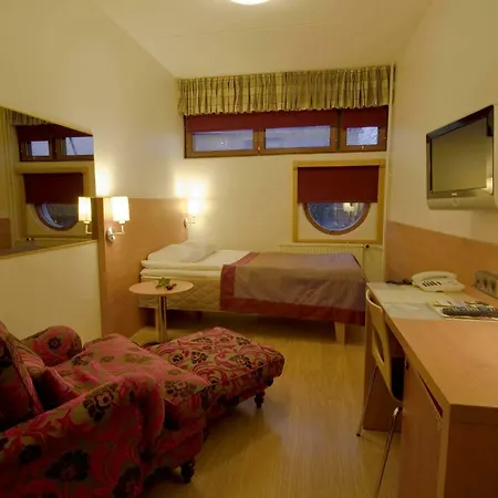 Hotel Pilot Airport