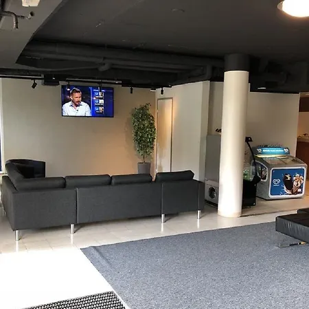 Pilot Airport Hotel